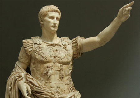 ترسناکترین دیکاتورها,بی رحم ترین دیکتاتورهای جهان,آگوستوس سزار