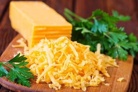 طرز تهیه پنیر چدار, خرید پنیر چدار, تلخی در پنیر چدار