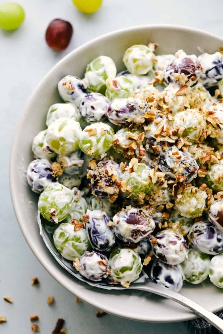 آموزش درست کردن سالاد انگور خامه ای