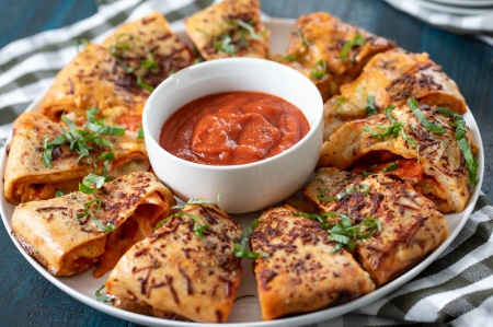 نکته هایی برای درست کردن حلقه پیتزای هلالی آموزش پخت حلقه پیتزای هلالی