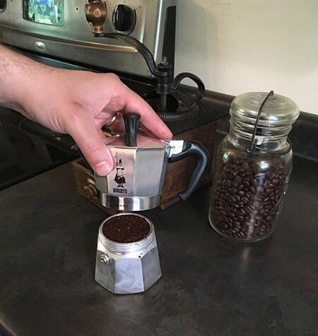 ساخت قهوه با موکاپ, نحوه ی درست کردن قهوه ی موکاپ