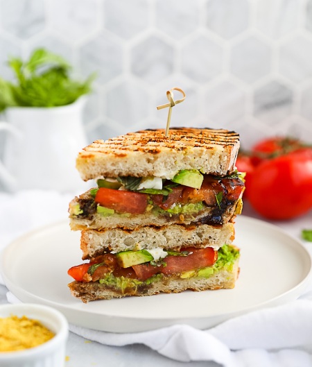 طرز درست کردن پنینی کاپرزه گیاهی مراحل درست کردن پانینی کاپرزه گیاهی