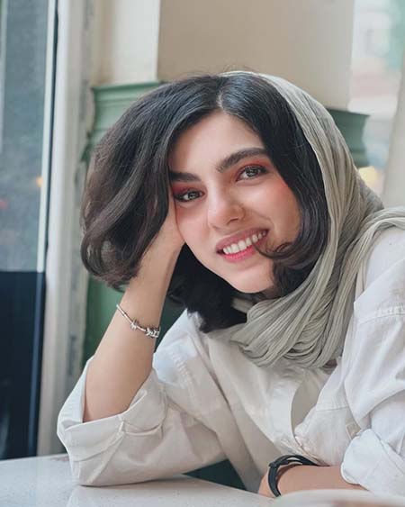 بنفشه ریاضی, زندگی شخصی بنفشه ریاضی