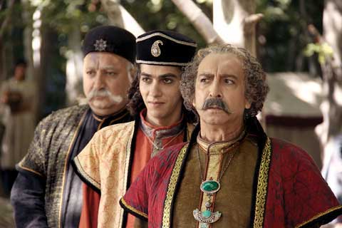 سریال پشت کوههای بلند,تصاویر سریال پشت کوههای بلند,داستان سریال پشت کوههای بلند