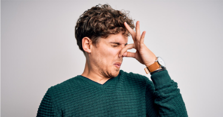 بوی بد آلت تناسلی اغلب به خاطر عدم شستوشوی کافی روزانه است بوی بد آلت تناسلی مردان, علت بوی بد آلت تناسلی