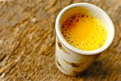 خواص درمانی چای زردچوبه