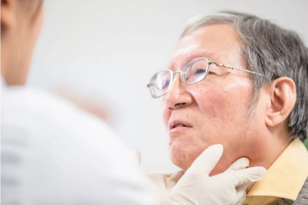 مردان بیشتر از زنان به دیورتیکولوم زنکر مبتلا میشوند دیورتیکولوم زنکر, اختلال بلع در سالمندان