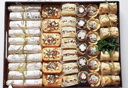 سینی لقمه نان و پنیر سر سفره عقد, سینی لقمه نان و پنیر,جدیدترین مدل های تزیین نان پنیر سبزی سفره عقد