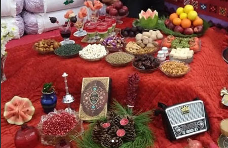 تزیین میز شب یلدا با ظروف مسی,جذاب ترین تزئین شب یلدا با ظروف مسی,عکس ایده شب یلدا با ظروف مسی