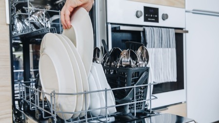 ظروفی که نباید در ماشین ظرفشویی گذاشت, چه ظروفی را در ماشین ظرفشویی قرار ندهیم, چه ظروفی نباید در ماشین ظرفشویی شسته شوند