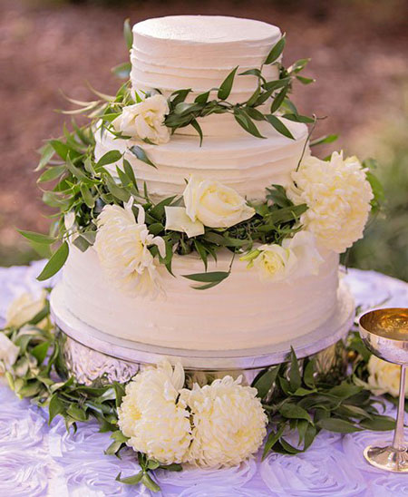 کیک عروسی با گل های طبیعی, تزیین کیک عروسی با گل های طبیعی