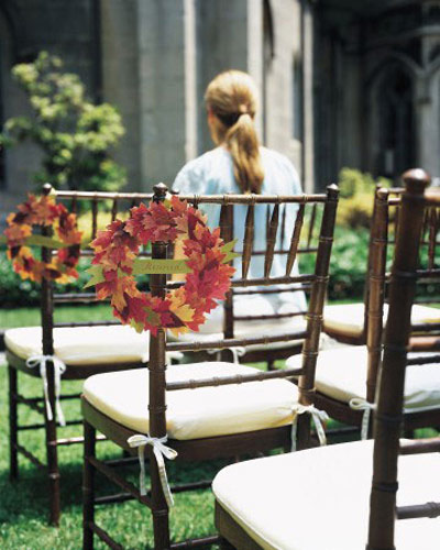 تزیین پاییزی صندلی های مراسم عروسی,دسته گل پاییزی برای عروس و داماد