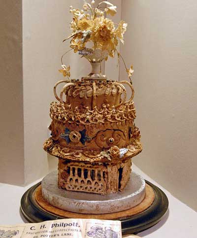 اولین کیک عروسی , کیک عروسی