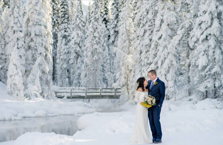 بهترین ژست های عکس عروس و داماد در زمستان, ژست های عکس عروس و داماد در زمستان, ژست های عکس عروس
