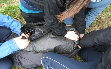 آموزش مرحله ای جمع کردن چادر مسافرتی,جمع کردن چادر مسافرتی میله ای