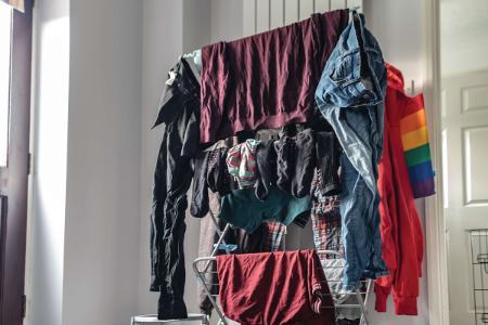 بهترین روش‌ها برای خشک کردن سریع لباس‌ها
