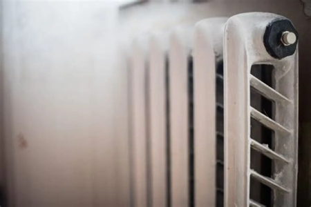 دود کردن شوفاژ, بوی سوختگی رادیاتور