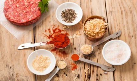 ترکیبات و طرز تهیه ادویه رستوانی و خانگی انواع همبرگر,ادویه های مخصوص همبرگر,فرمول بهترین ادویه همبرگر