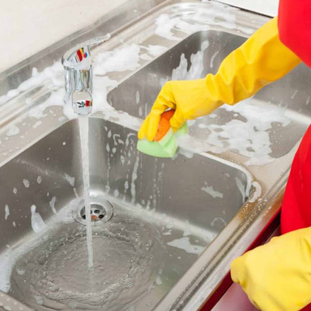 تمیز کردن سینک ظرفشویی،روش حرفه ای تمیز کردن سینک ظرفشویی,چگونگی تمیز کردن سینک ظرفشویی