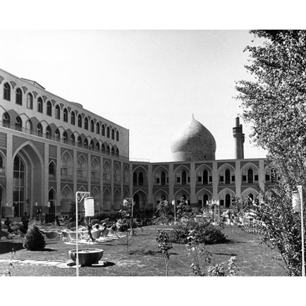 امکانات هتل عباسی اصفهان,معماری هتل عباسی,عکس قدیمی از مهمانسرای عباسی