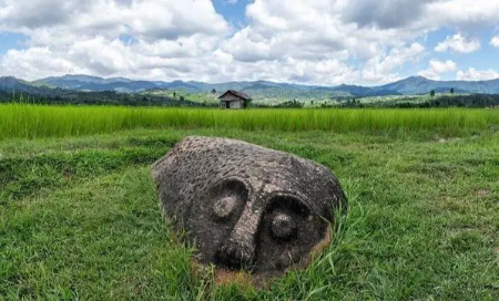 پالینتو مجسمه های سنگی بادا,سولاوسی اندونزی