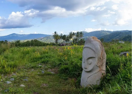جاذبه های سولاوسی مجسمه های سنگی بادا,سولاوسی اندونزی