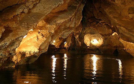 غار,غار در ایران,قوری قلعه