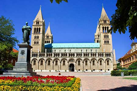 کلیسای جامع سنت پیتر,کلیسای جامع سنت پیتر در مجارستان,عکس های کلیسای جامع سنت پیتر