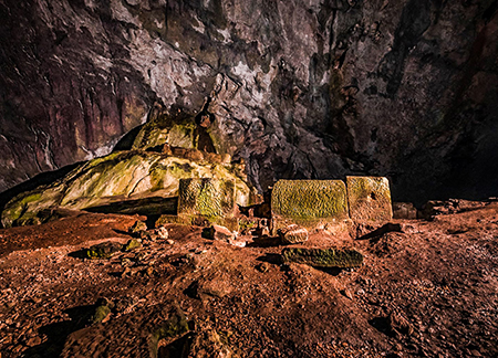 غار کوکاین, تاریخچه غار کوکاین, غار کوکاین ورودی باشکوهی دارد