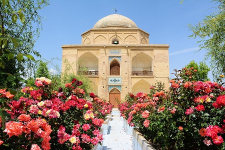 زیارتگاه های معروف شیراز, شاه چراغ از امامزاده های معروف شیراز, زيارتگاه ها در شهرستان شيراز