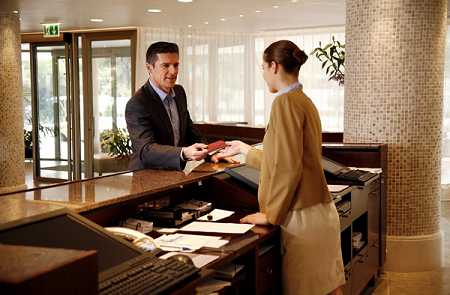 اصطلاحات فرانت افیس , اهمیت بخش فرانت آفیس در هتل , وظایف و مسئولیت های فرانت آفیس