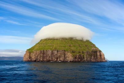 لایتلا دایمون,جزیره ای باتاجی از ابر,جزیره لایتلا دایمون