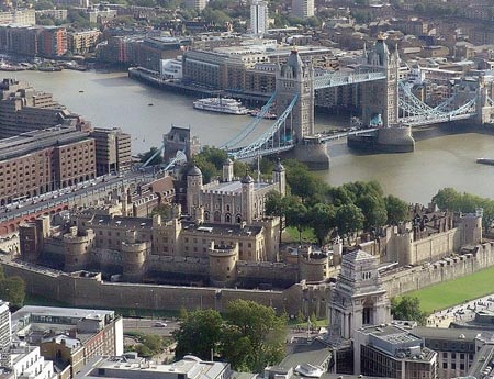 برج لندن,عکس های برج لندن,قلعه‌ای تاریخی لندن