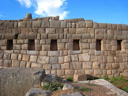 امپراتوری اینکاها,دیوار های Sacsayhuaman,شهر کوزکو