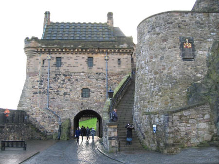 قلعه‌ی ادینبورگ,تصاویر قلعه‌ی ادینبورگ,قلعه‌ی ادینبورگ در اسکاتلند