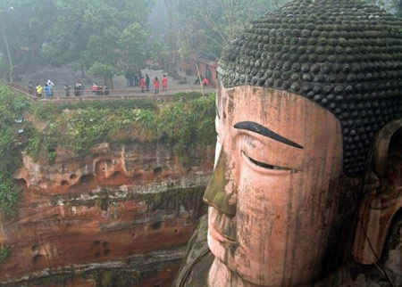 مجسمه بودای بزرگ در چین,مکانهای دیدنی چین,مجسمه بزرگ بودا درکوه داگوانگ مینگ