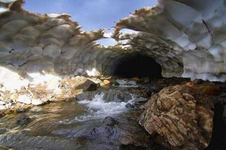 گردشگری,غار يخي كامچاتكا,گردشگری طبیعی