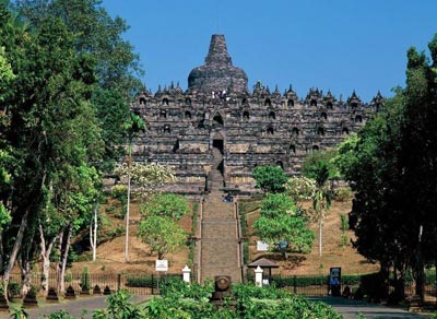 معبد بوروبودور,معبد بوروبودور بزرگترین معبد بودای جهان