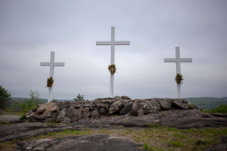 بازدید رایگان کانکتیکت پارک سرزمین مقدس آمریکا, ایستگاههای صلیب