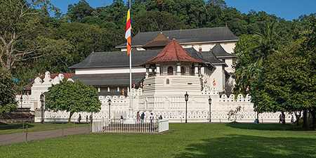 انتخاب هتل در سریلانکا , هتل ارزان در سریلانکا,معبد دندان مقدس در سریلانکا