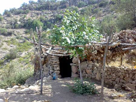 روستای دیل,جاذبه خهای گردشگری روستای دیل,آثار تاریخی ایران