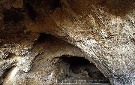 غار شاپور,موقعیت مکانی غار شاپور