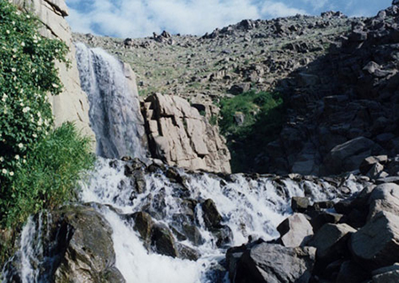 آبشار گنج‌نامه در همدان,تصاویر آبشار گنج‌نامه همدان