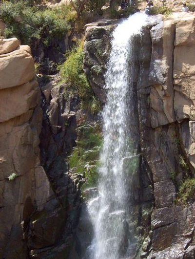 آبشار گنج‌نامه در همدان,تصاویر آبشار گنج‌نامه همدان