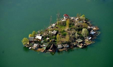 تصاویر دریاچه کاویکسوز در مجارستان