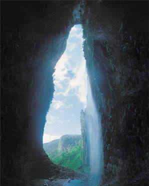 زيباترين غارهاي جهان