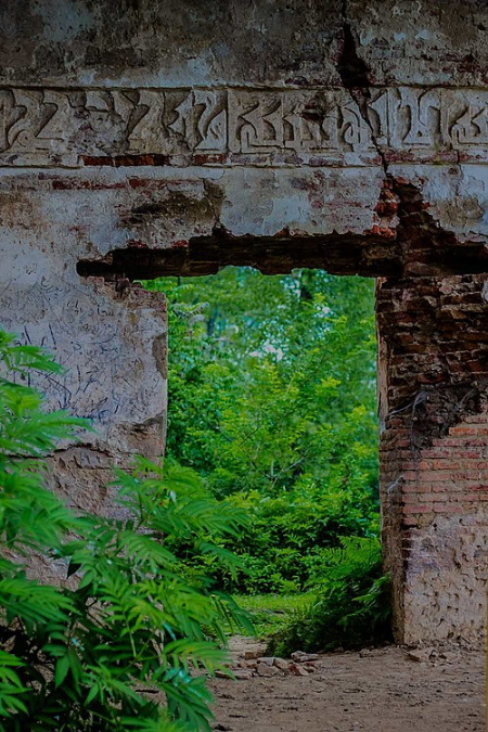 مسجد سفید تالش ایسپیه مزگت, آتشکده ساسانی تالش