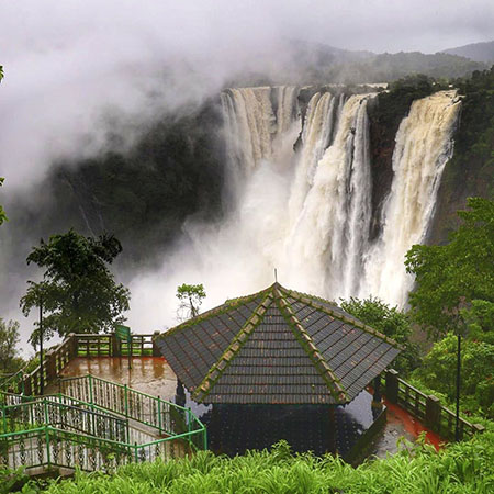 جاذبه های گردشگری هندوستان , آبشار گراسوپا , تفریحات آبشار جاگ هند 