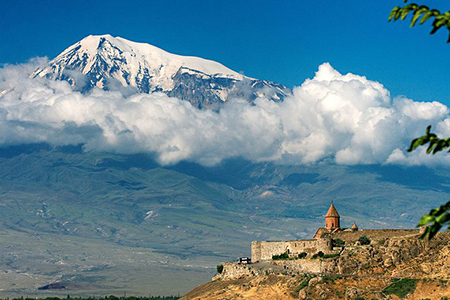صومعه خور ویراپ ارمنستان, بازدید از صومعه خور ویراپ, منظره زیبای صومعه خور ویراپ و کوه آرارات