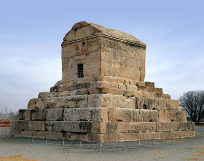 مقبره کوروش,تاریخچه مقبره کوروش,آرامگاه کوروش کبیر